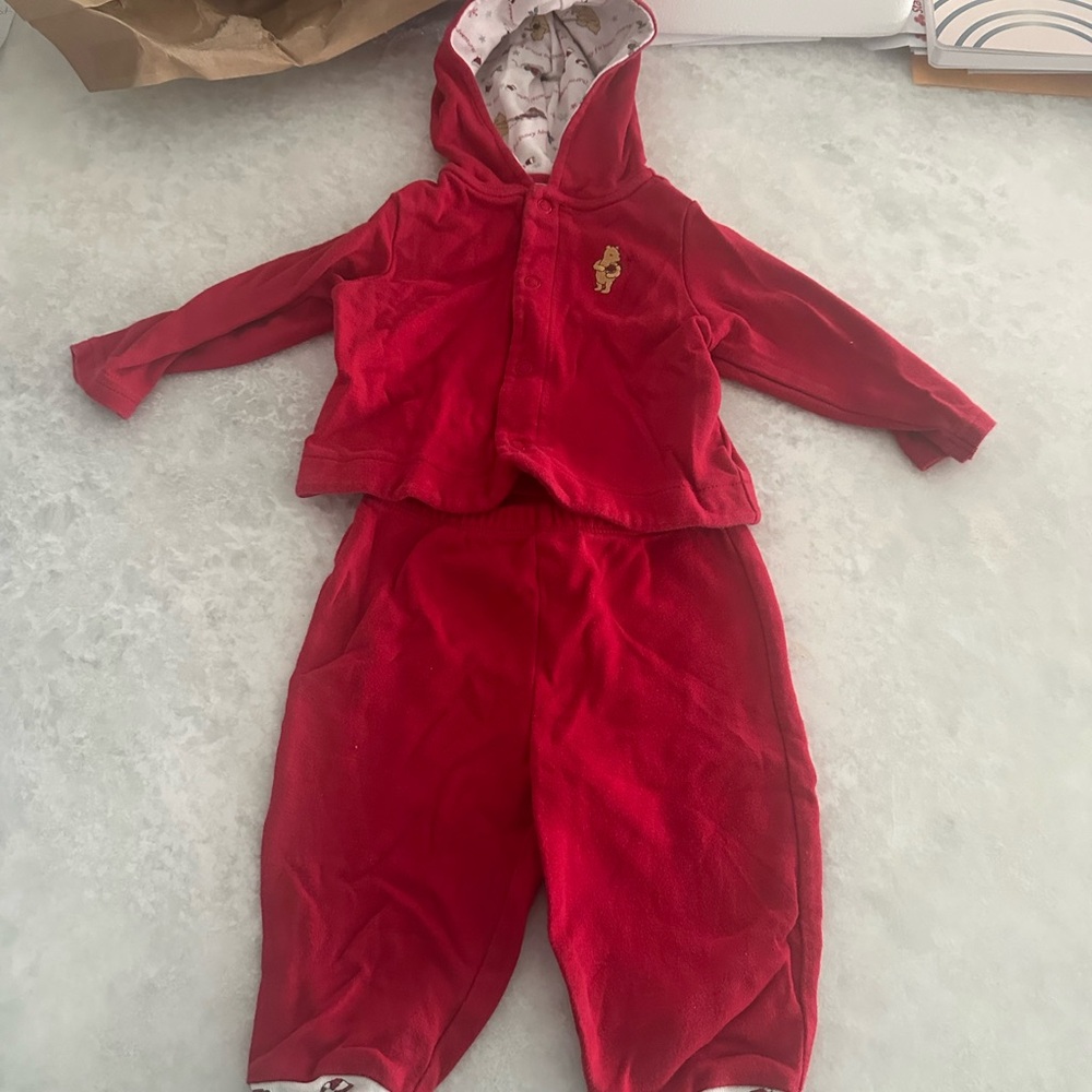 Classic Pooh outfit 6-9 months